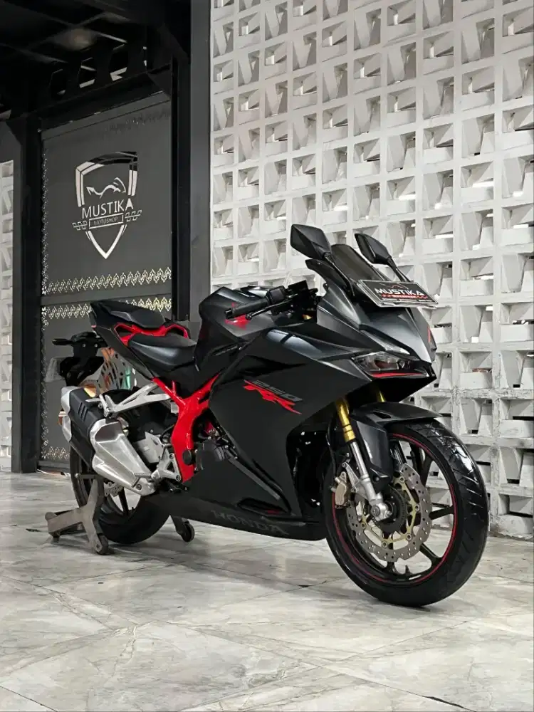 HONDA CBR 250 ABS 2019 - Chintia Mustika
