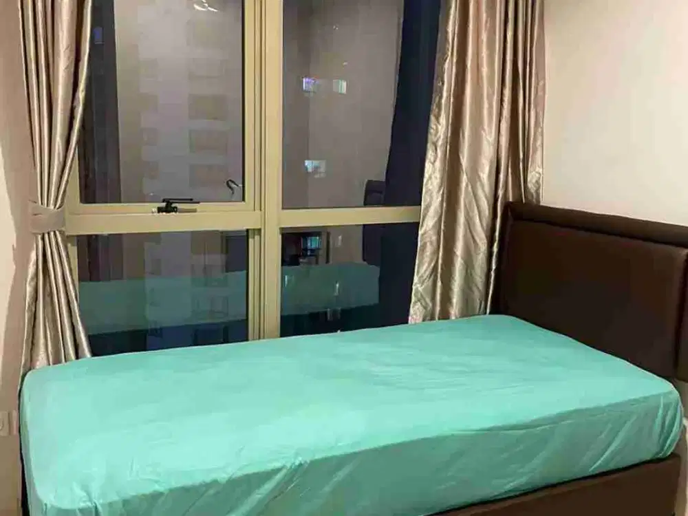 Disewakan Apartemen Taman anggrek 3 beedroom Full Furnished view City