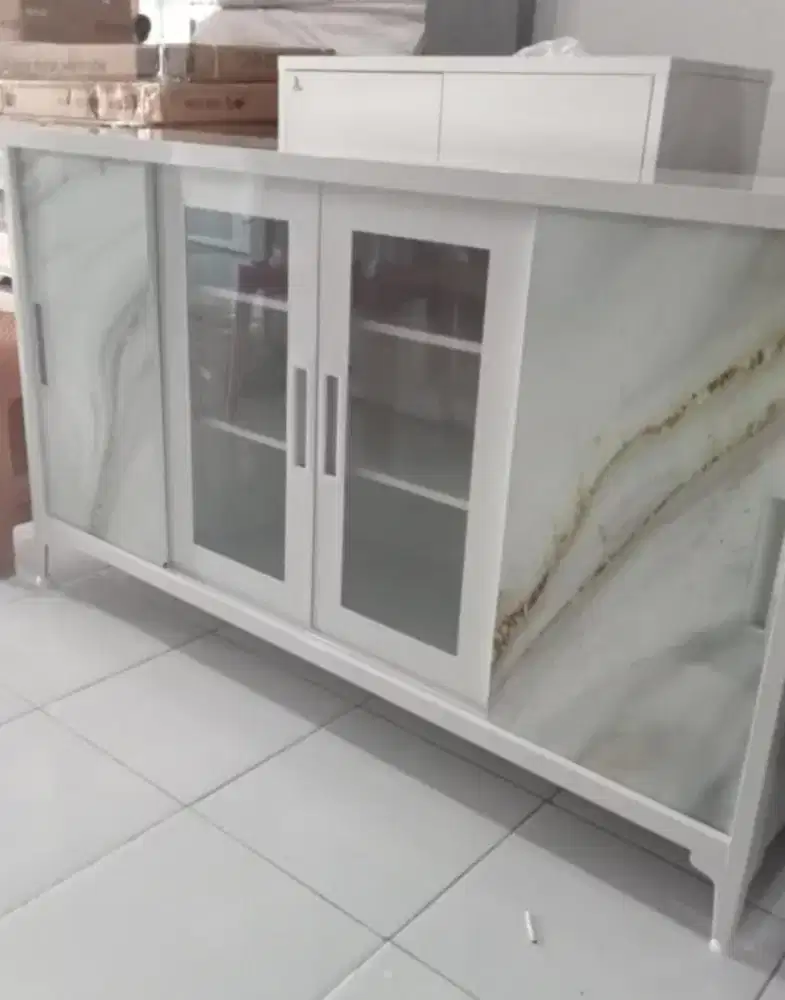 Bufet cantik penyimpanan barang