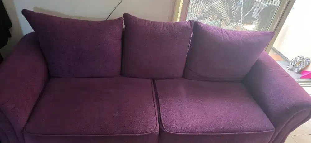 Sofa 3 seaters dan 1 seater x 2 bj