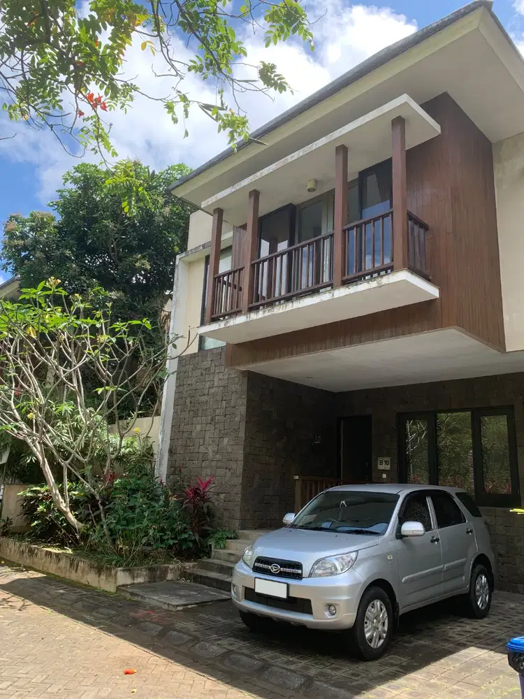 Rumah Bagus Furnished SHM Jimbaran, Badung
