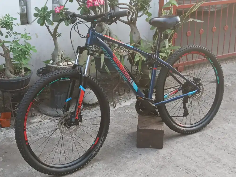 SEPEDA POLYGON XTRADA 5