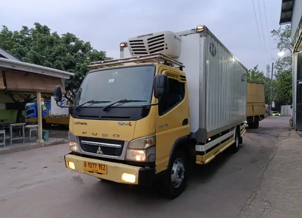 Mitsubishi Colt Diesel Fe74 Long Frezzer 2020 CanterEuro2 freezer Beku