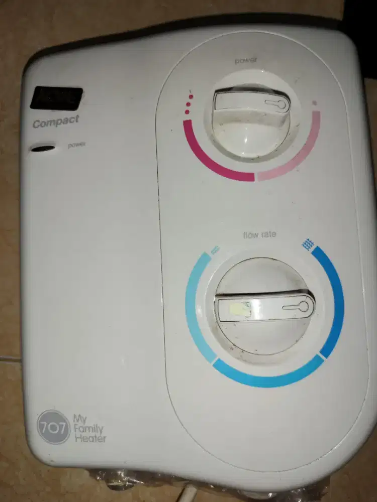 Water Heater Instan Listrik Acmee