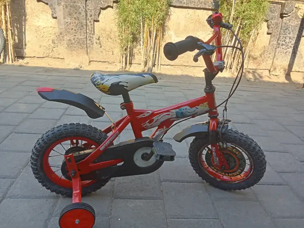 Sepeda anak WIMCYCLE lightning McQueen R 12