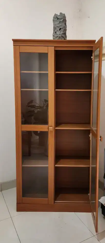 Lemari Kayu+Kaca 2 pintu