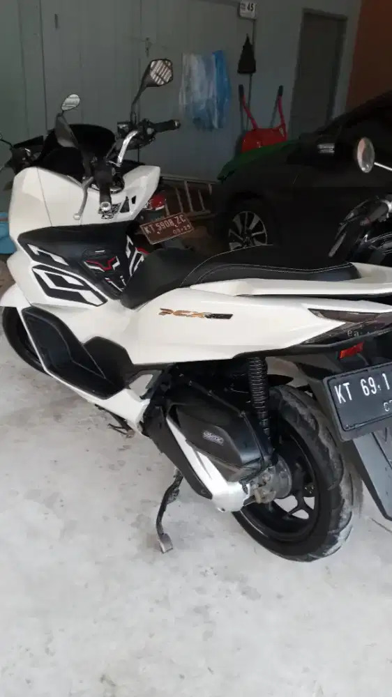 Di Jual Motor Kesayangan PCX White