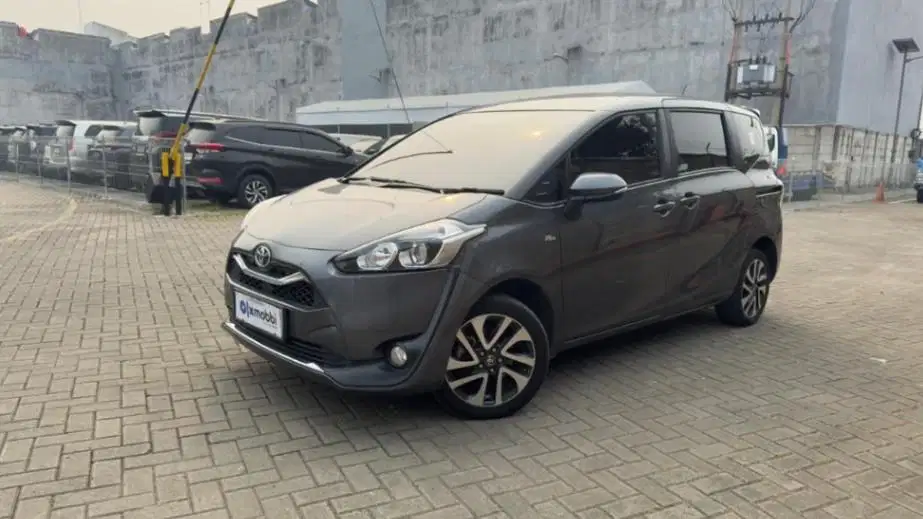 DP RENDAH Toyota Sienta 1.5 V Bensin-AT 2021 ZKS