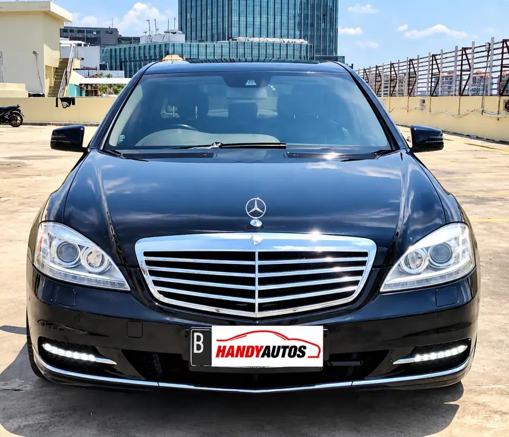 Mercedes Benz S300L Solitaire Facelift 2010 Automatic Hitam Metalik