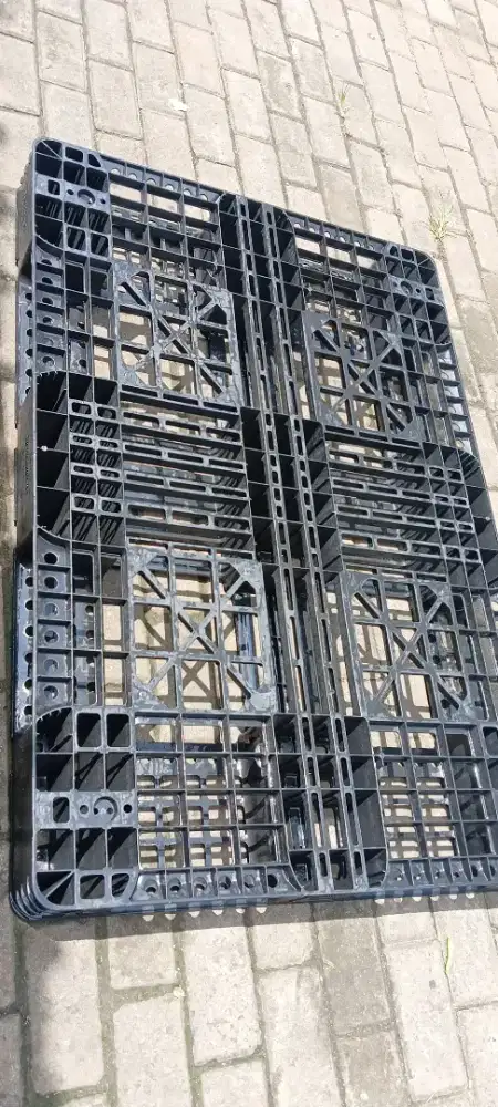 pallet plastik bekas