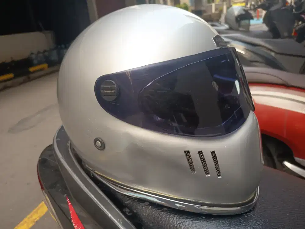 Helm Bandit by Fourtin Garage