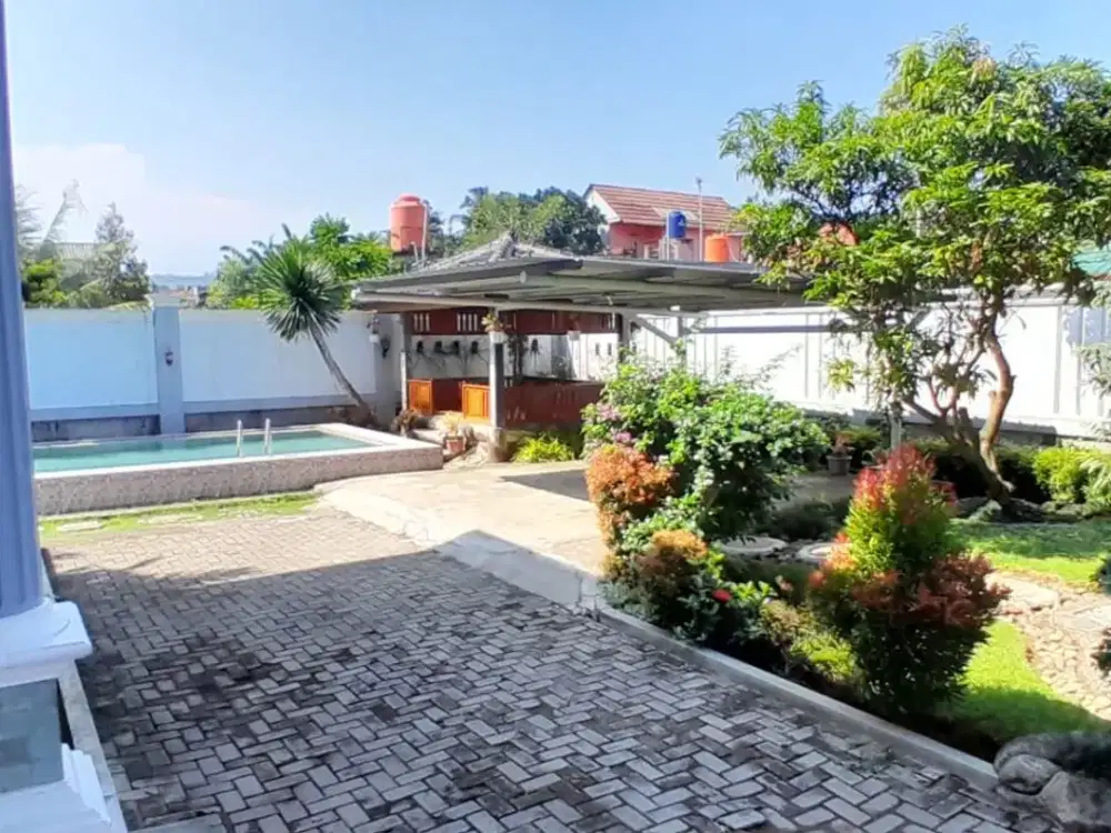 Dijual Rumah 1.000 m2 Ada Kolam Renang di Ciawi Bogor