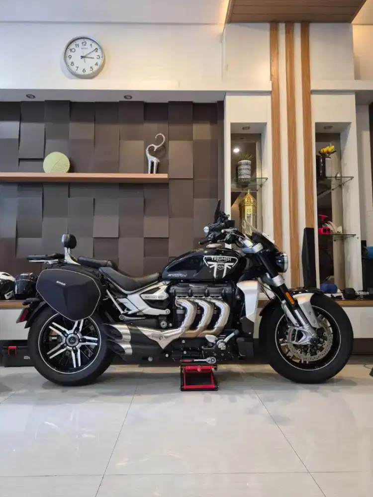 Km 3 rb  Triumph Rocket 3 GT 2500cc