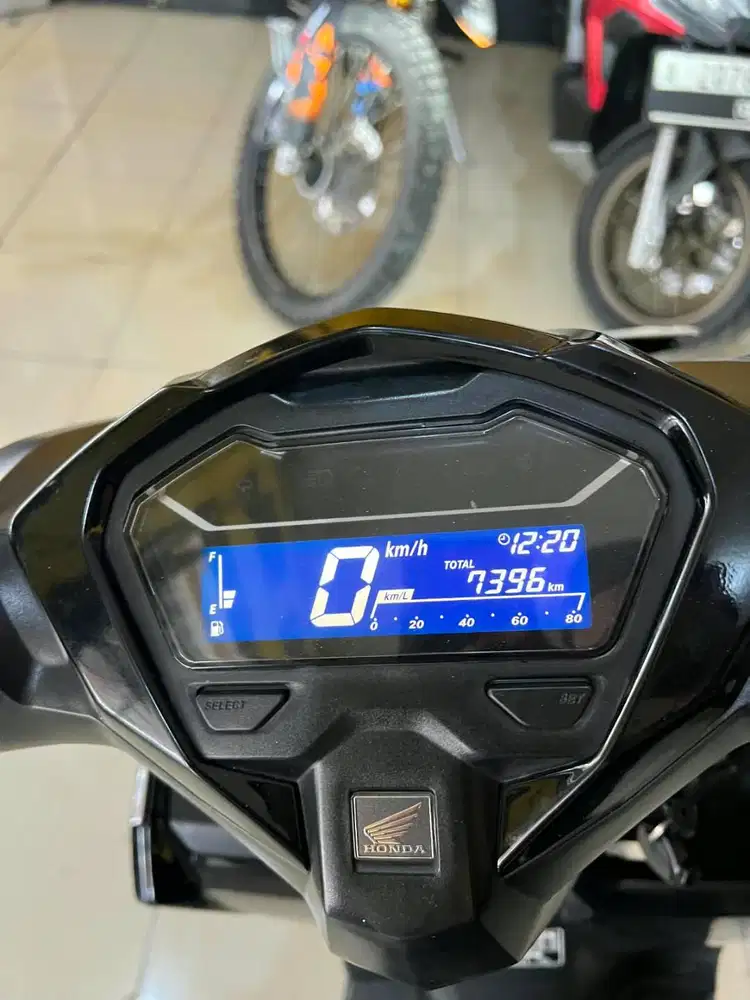 VARIO 125 ESP CBS TAHUN 2024