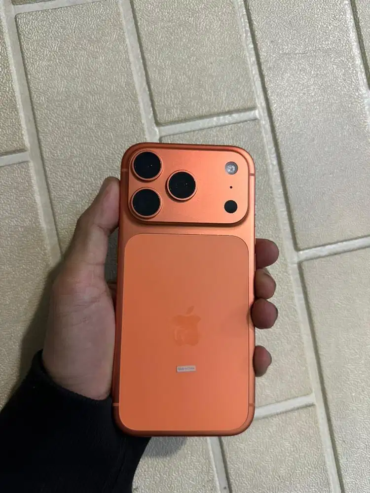 iPhone 17 Pro 256 GB Resmi IBOX Mulus No Dent