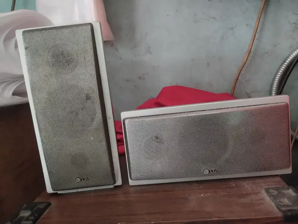 sepasang speker LG 100 watt