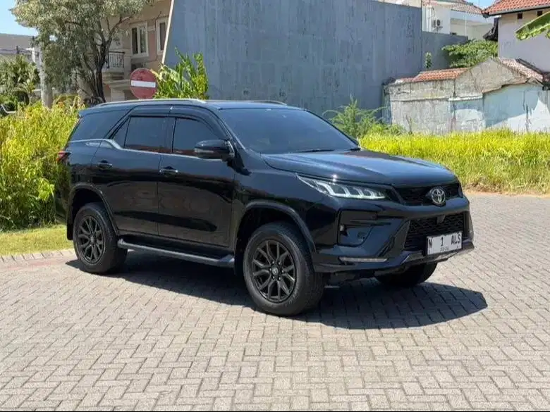 TOYOTA FORTUNER VRZ 2.8 4x4 GR SPORT TSS 2025
