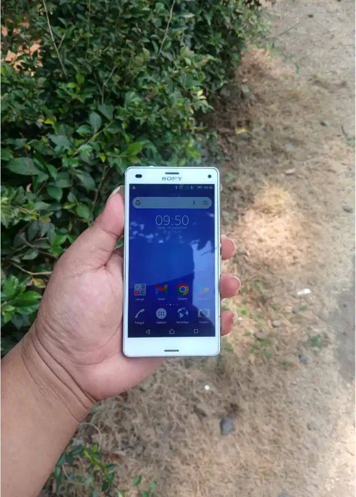 Di Jual Hp Sony Xperia Z3 Compact. Kondisi Siap Pakai