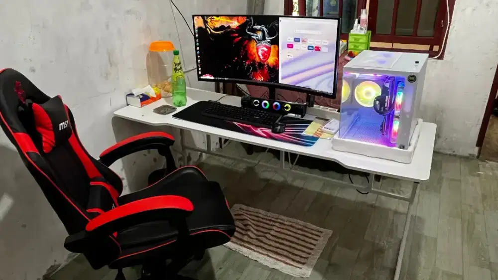 PC 1 set (keseluruhan meja dan kursi)