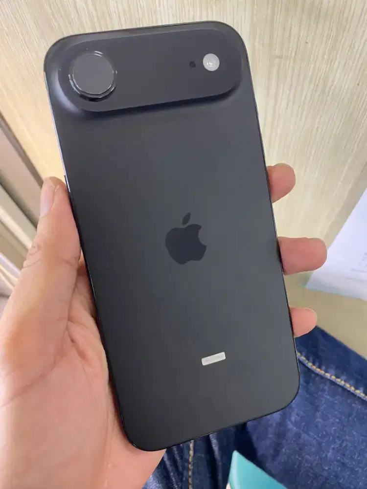 iPhone Air 256GB Resmi iBox
Warna : Black