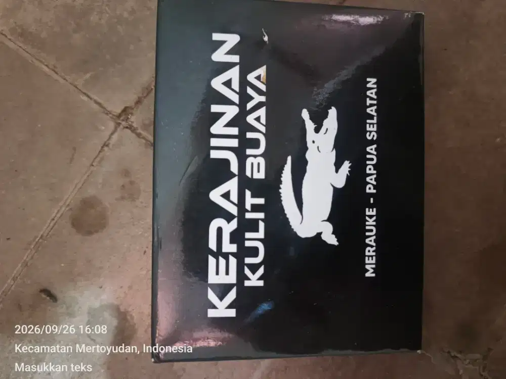 Jual dompet  kulit buaya ori masih baru