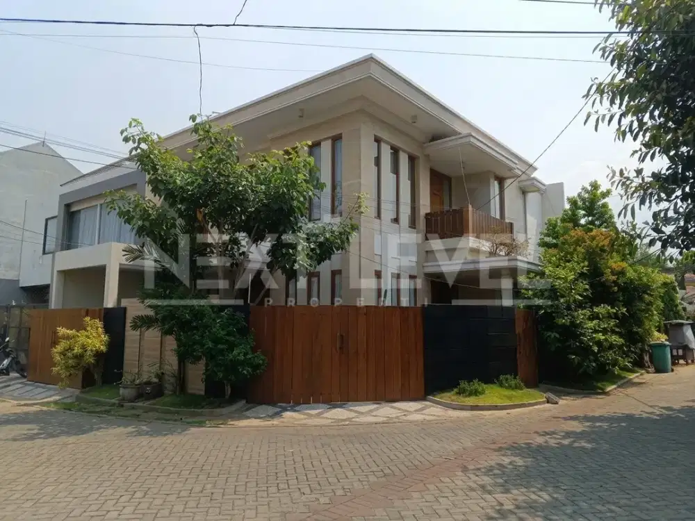 Rare Unit – Ready Studio/Podcast Room (Acoustic Padded) in Central Surabaya