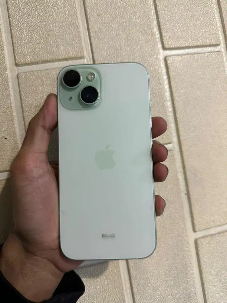 iPhone 15 128 GB Hijau Resmi IBOX