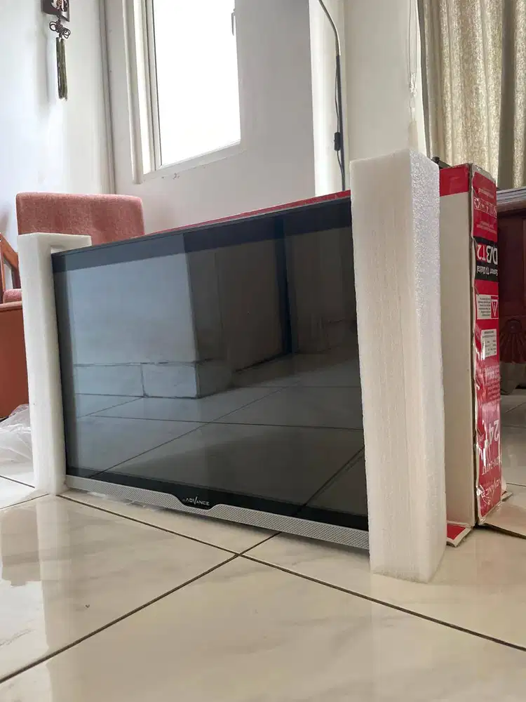 Advance LED TV 24 Inch