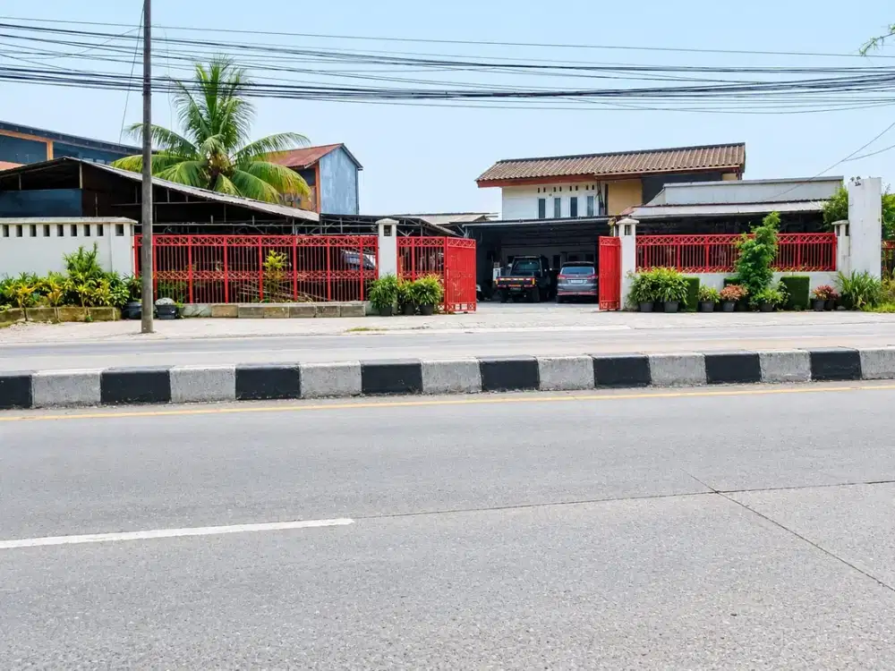 Tanah dijual berikut bangunan permanen 2 lantai