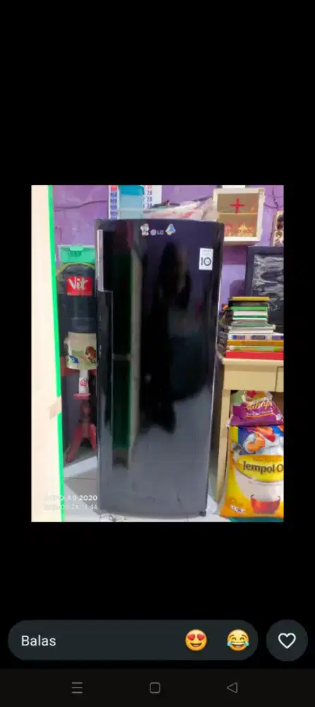 Jual cepat Kulkas freezer Merek LG kondisi Mulus beku merata semua rak