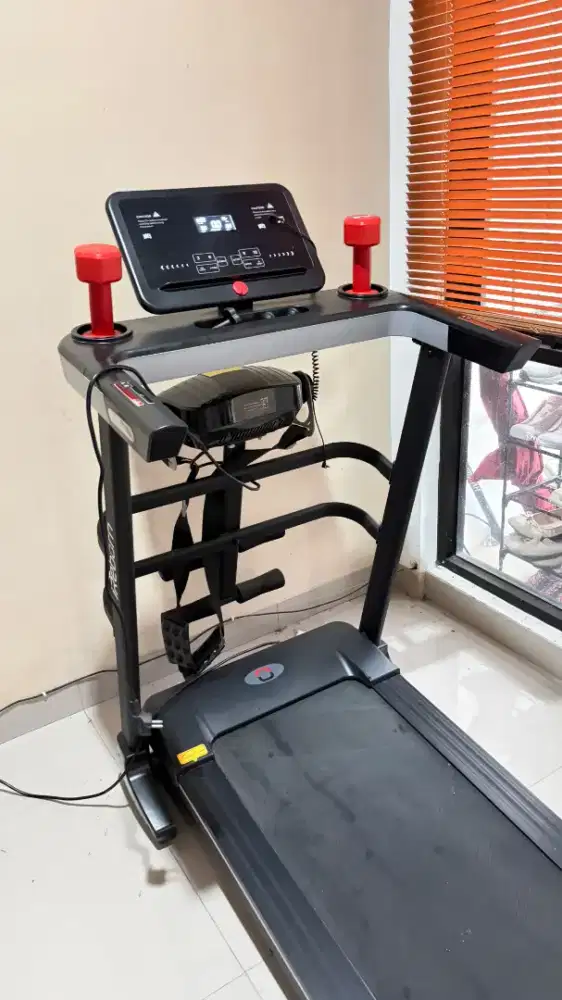 iReborn - Alat Fitness Treadmill Elektrik Genova PRO+