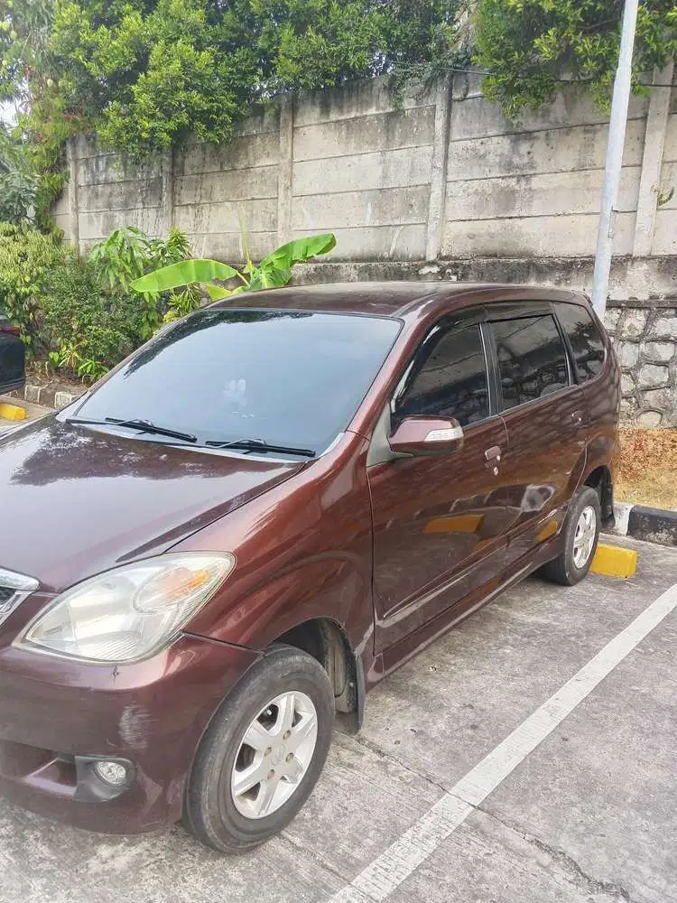 Daihatsu Xenia 2010 Bensin
