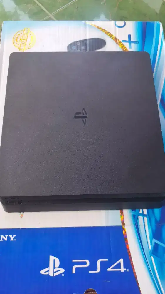 PS4 Slim 1TB CUH-22xx + Controller Ori