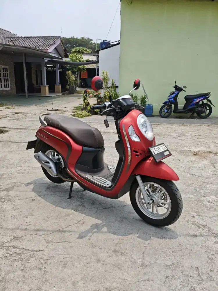 HONDA SCOOPY 2023 MERAH
