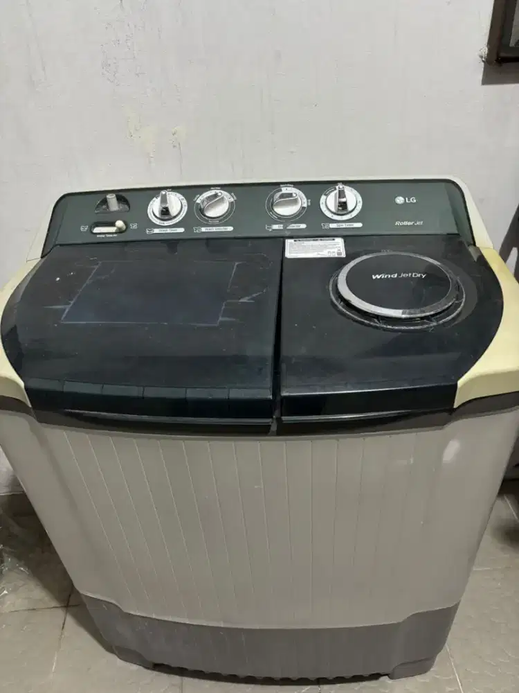 Mesin cuci 2 tabung LG 12kg