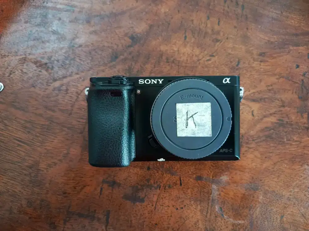 Sony A6000 + lensa 50 mm