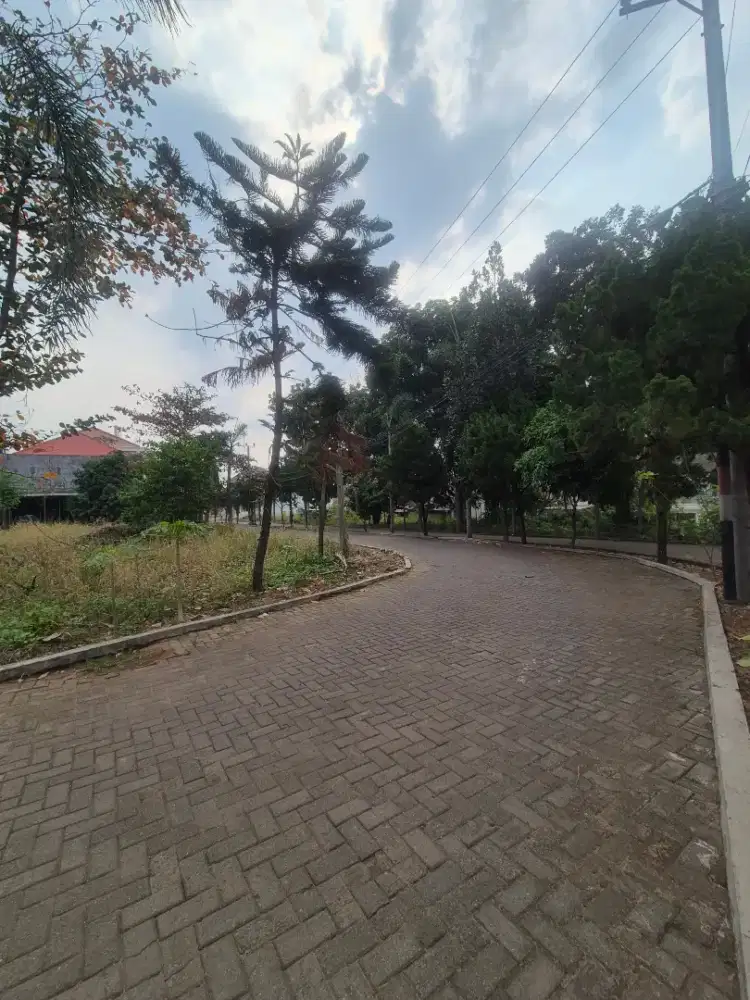 Tanah di jual di komplek perumahan