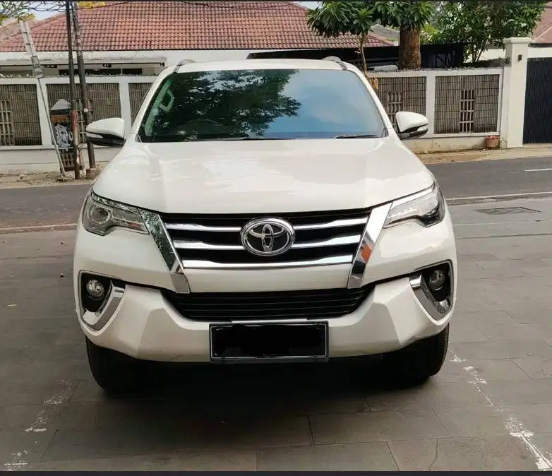 Dijual Toyota Fortuner 2.4 VRZ AT 2017 Putih