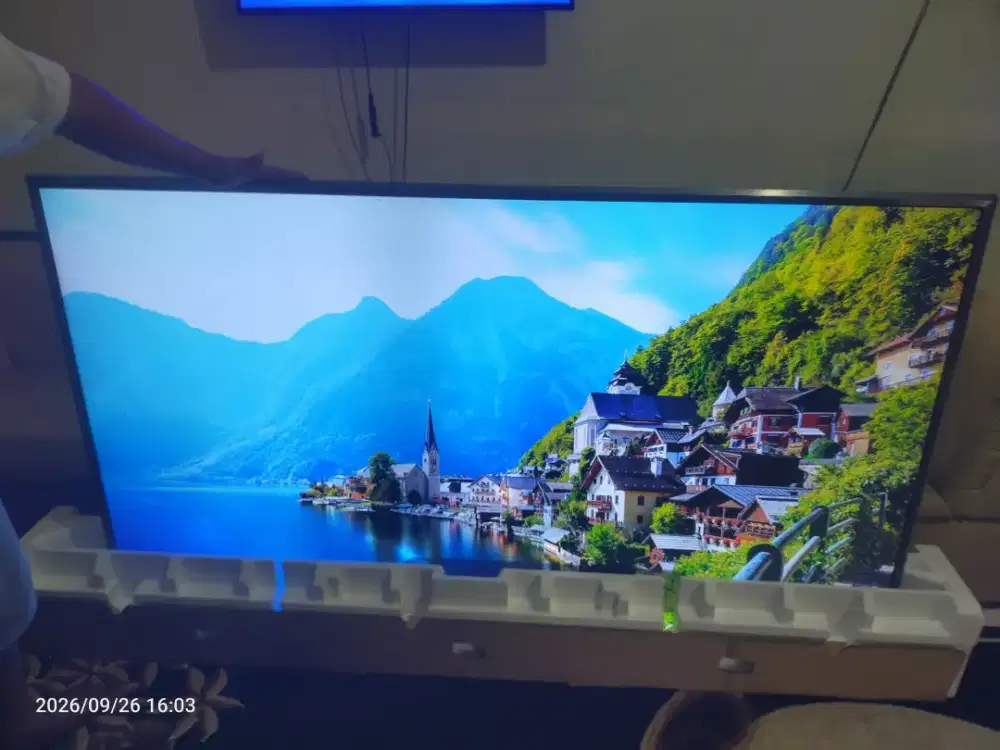 Dijual led smart tv 75 inch merk LG
