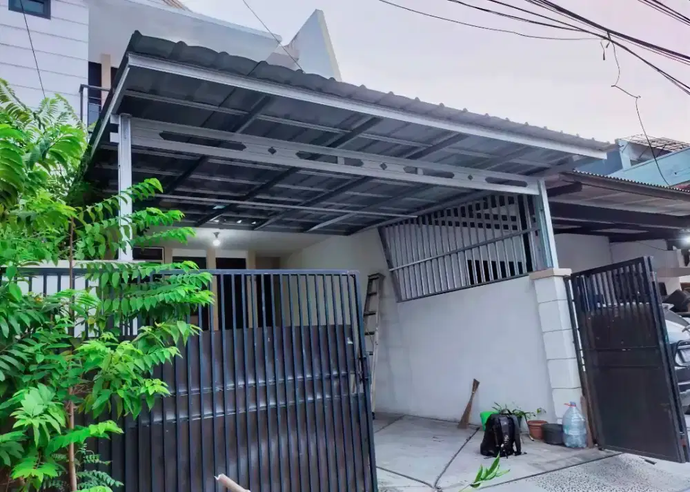 Kanopi baja ringan dan garasi