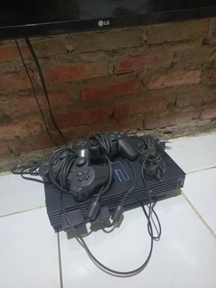 PlayStation 2 unit mesin mati & hardisk eksternal hidup