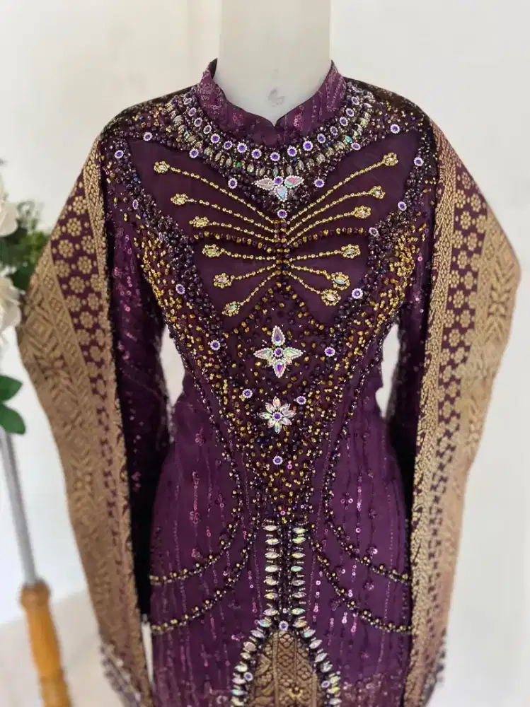 Jual & Custom: Kebaya Modern & Tradisional