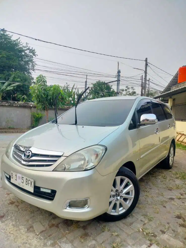 Kijang Innova V 2009 Bensin
