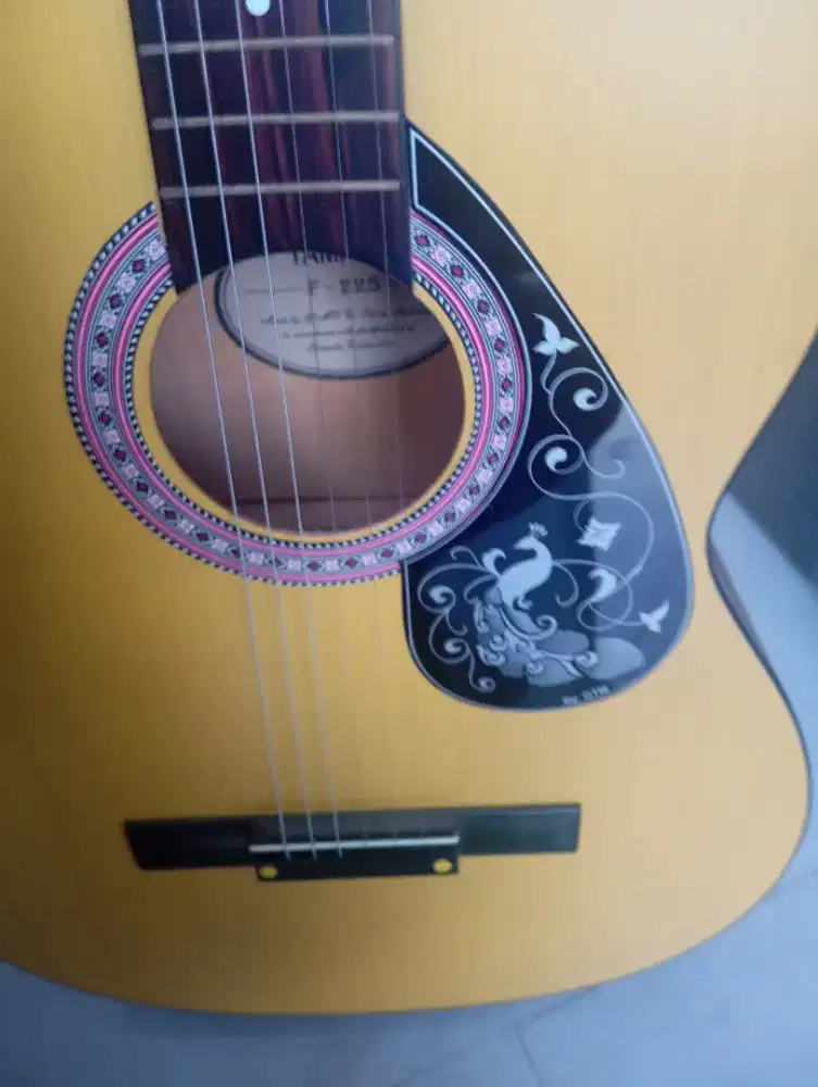 Dijual gitar masih mulus