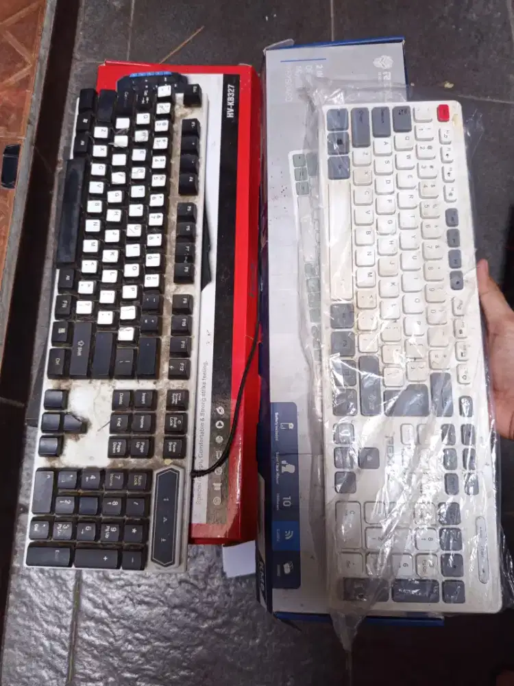 Keyboard bekas (2 unit)