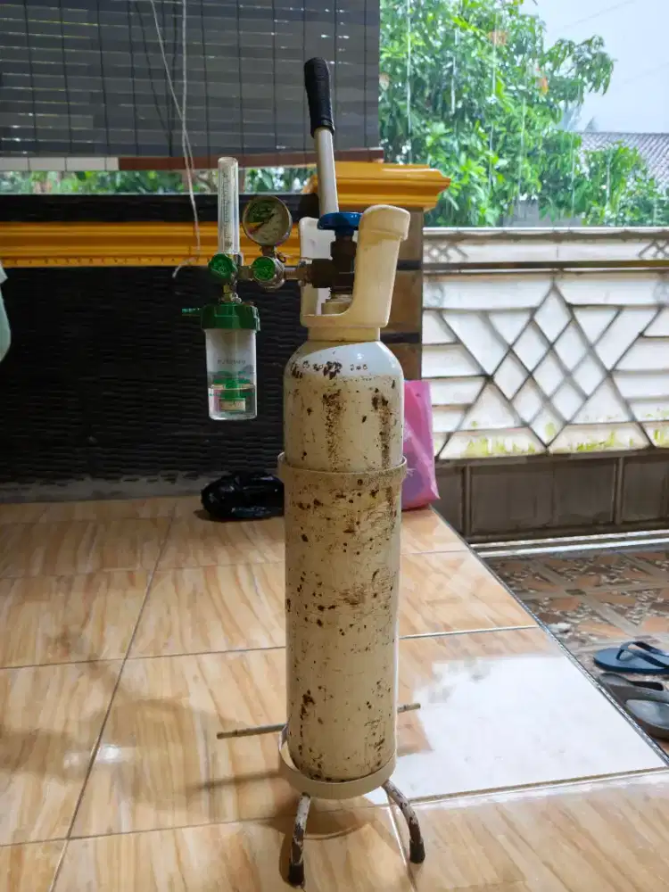 Jual Tabung Oksigen Bekas + Regulator & Humidifier | Rp700rb Nego