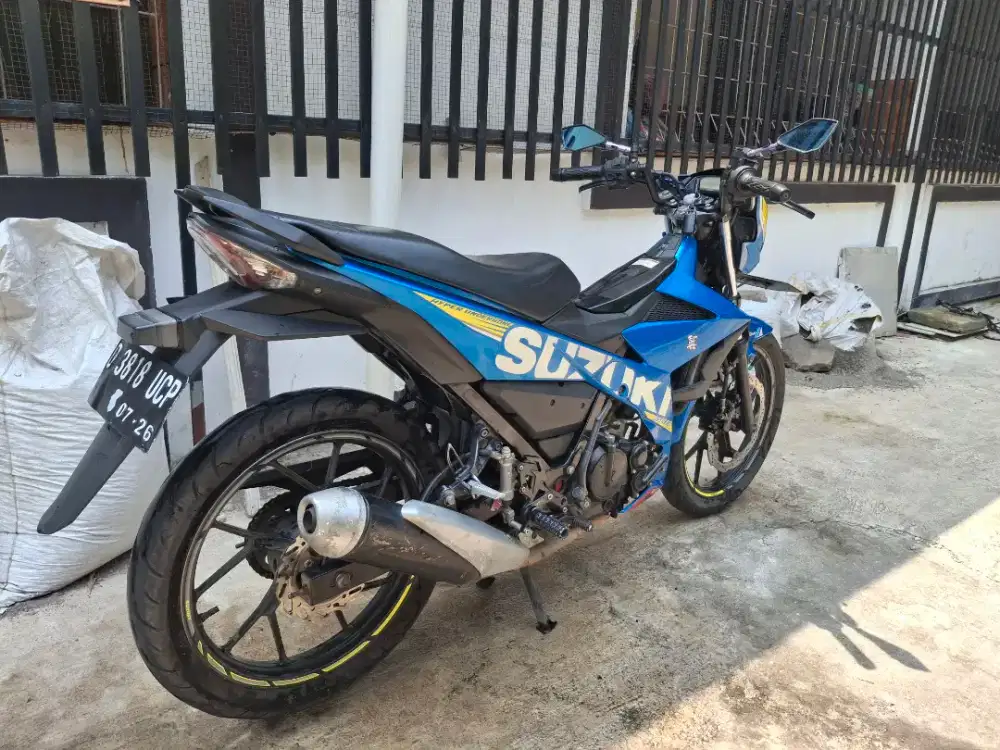 SATRIA FU FI 2016 GP EDITION