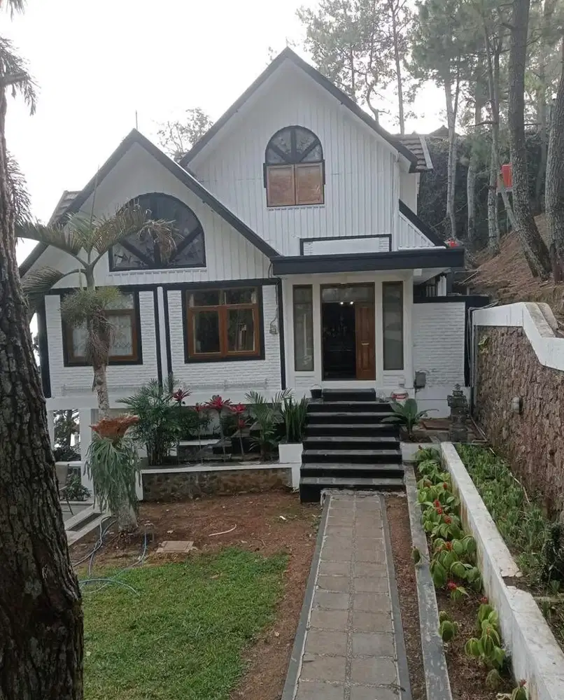 Villa/Rumah Eksklusif Lembah Pakar Bandung – LT 1.662 m²