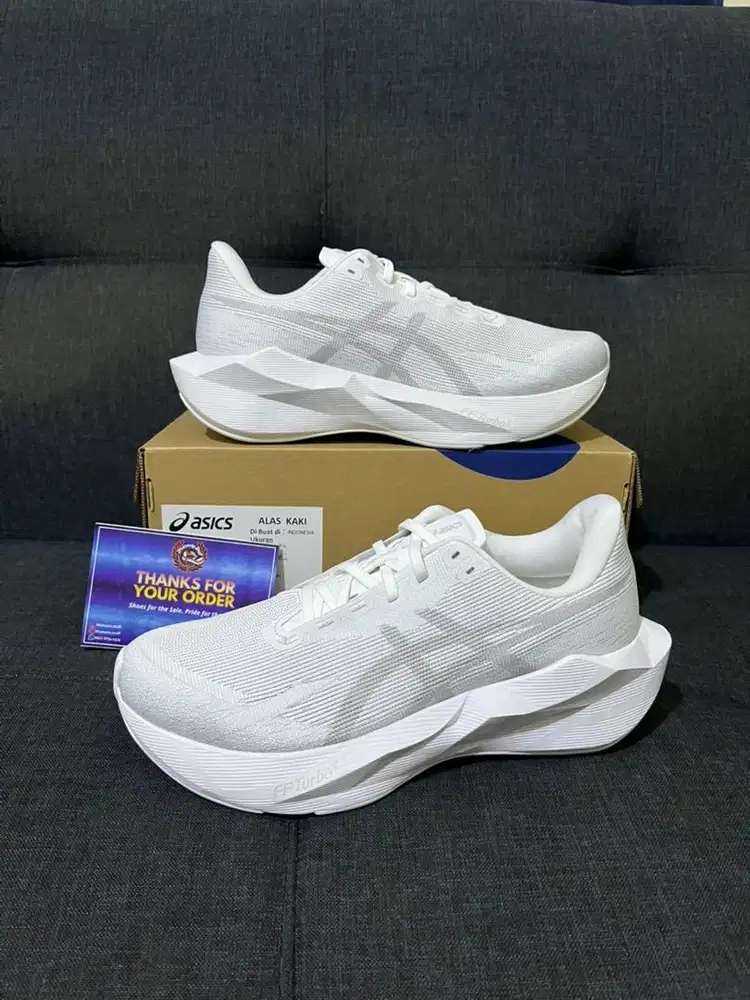 Asics Novablast 6 White Size 43,5 BNIB Original