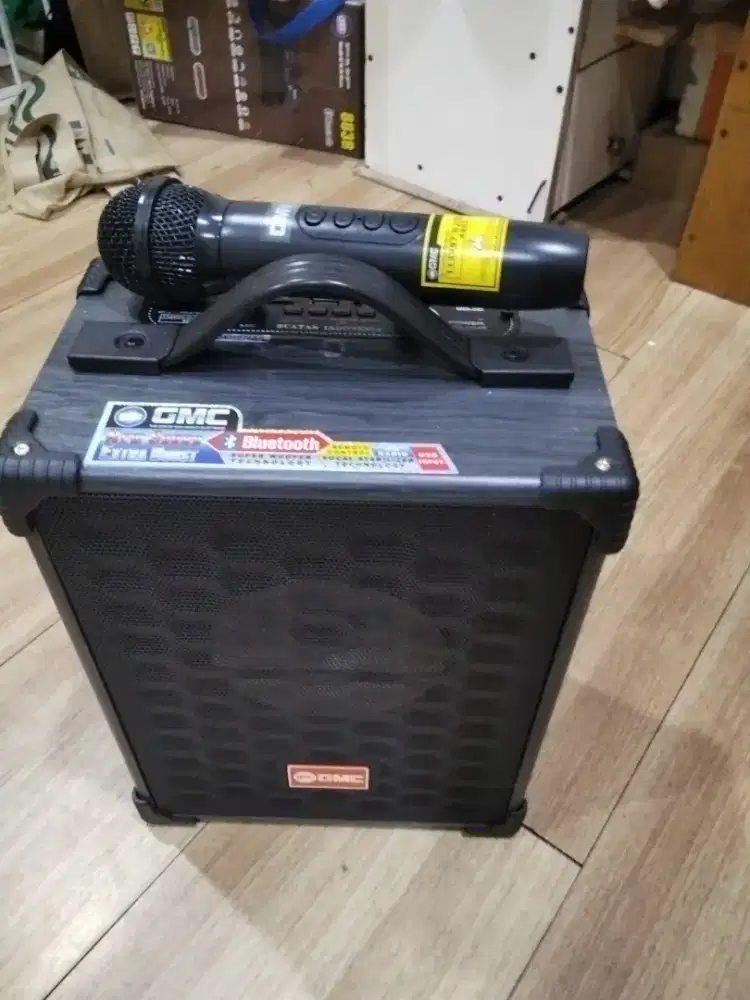Gmc 883B speaker/salon